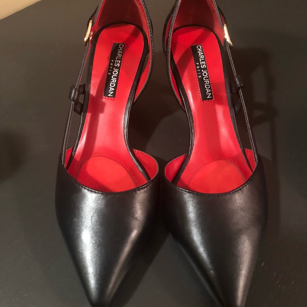 Charles Jourdan Pumps